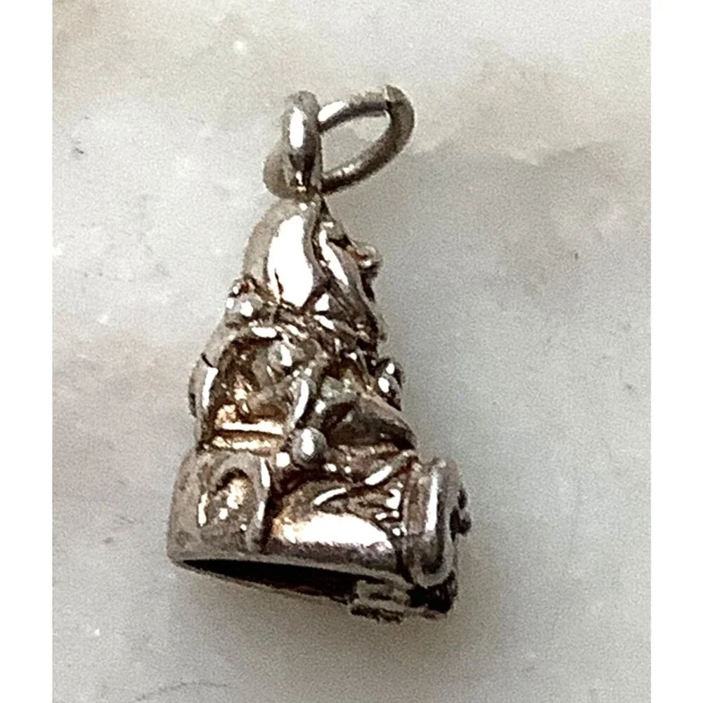 Unbranded sterling silver